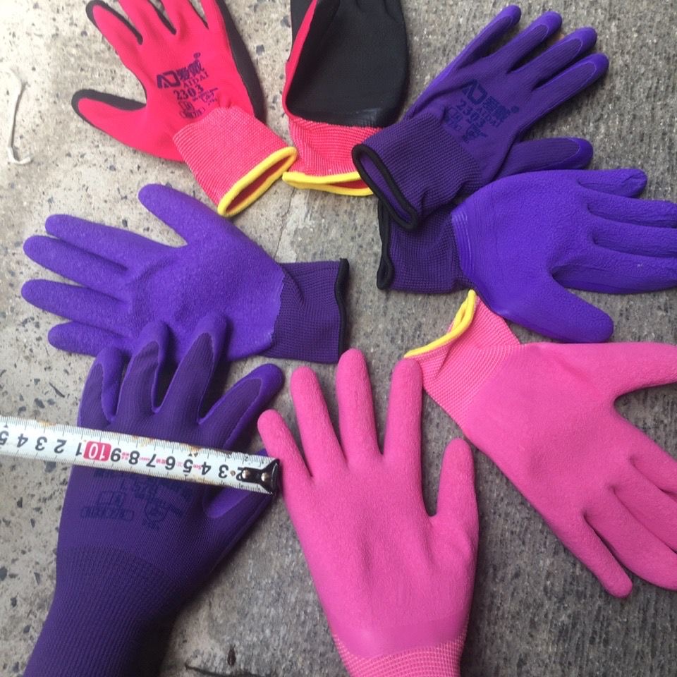 Latex gloves