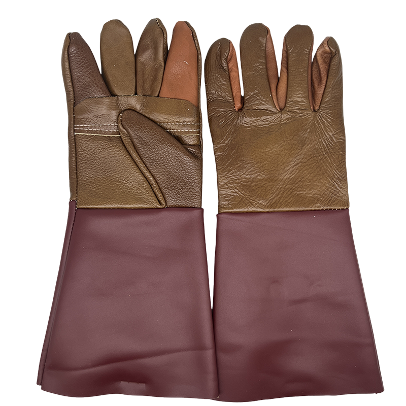Leather gloves