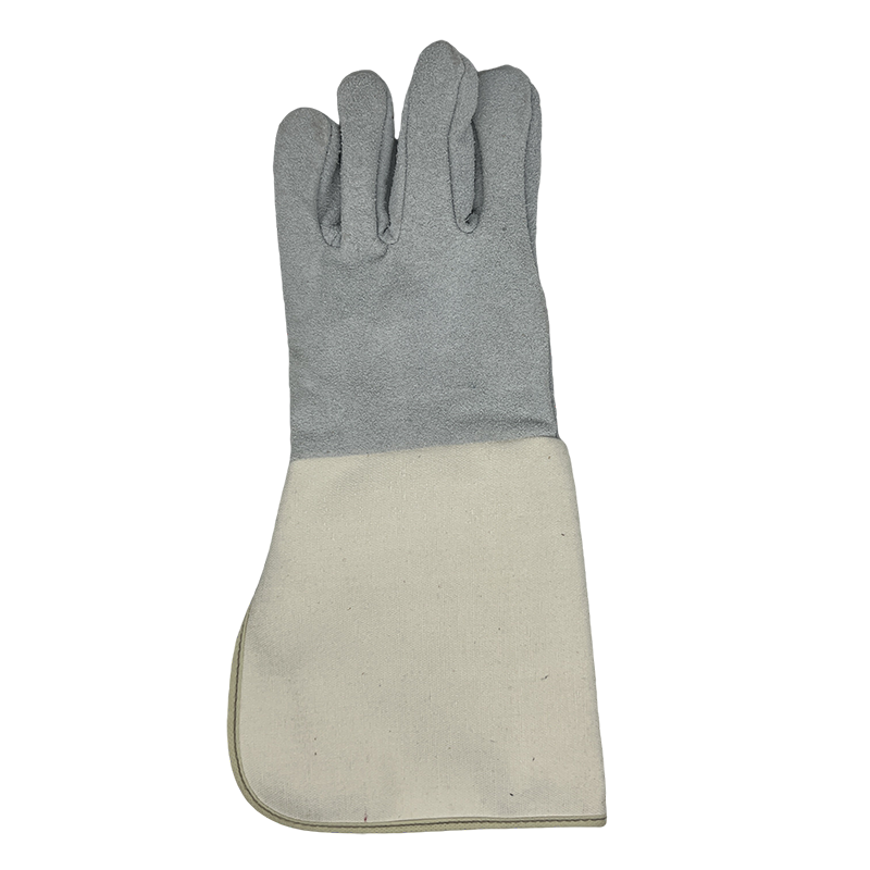 Leather gloves