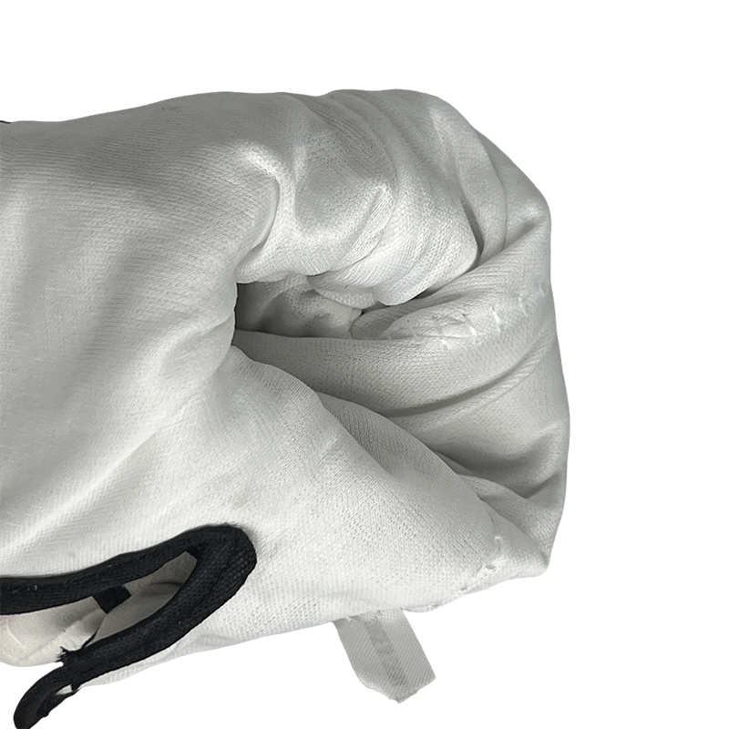 Leather gloves