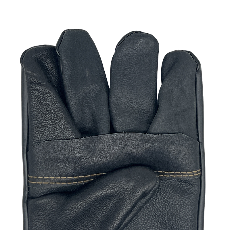 Leather gloves
