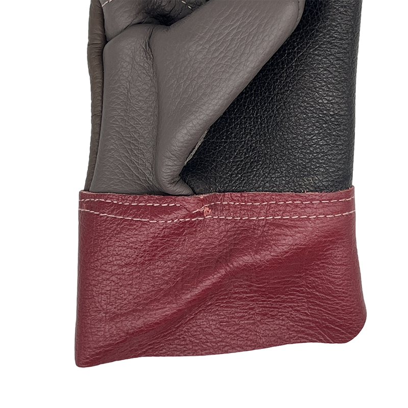 Leather gloves