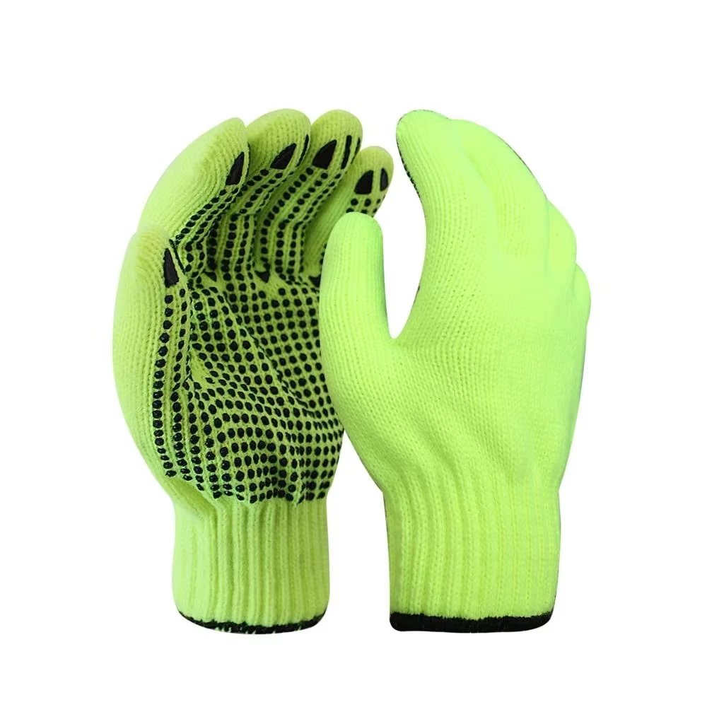 Knitted gloves