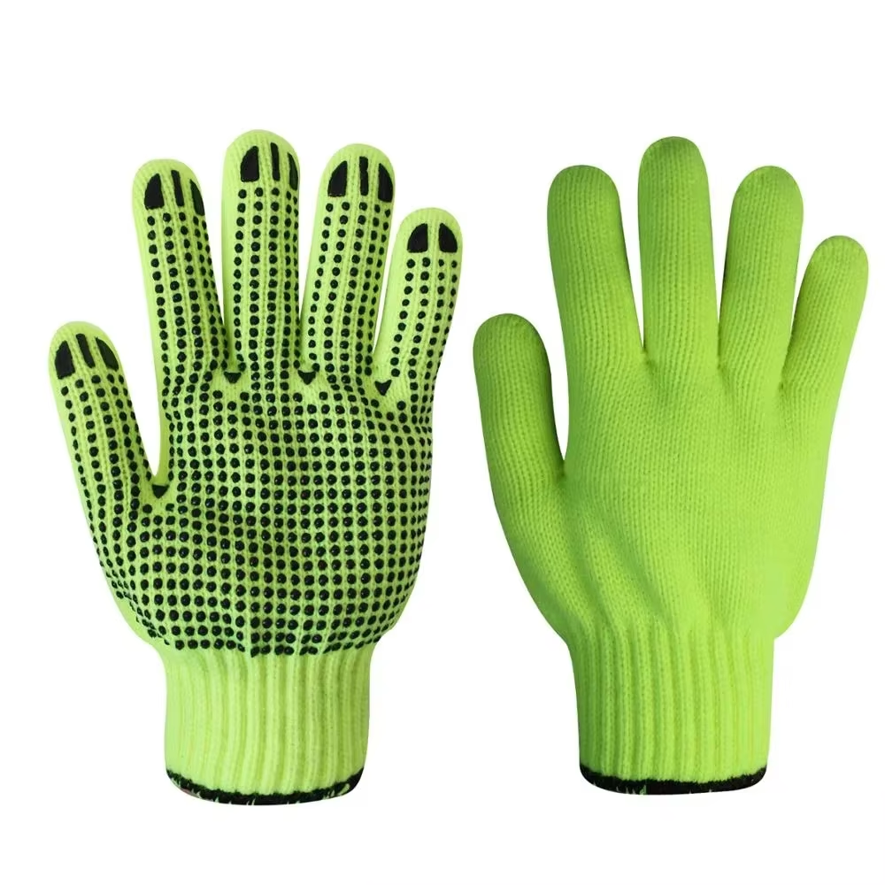 Knitted gloves